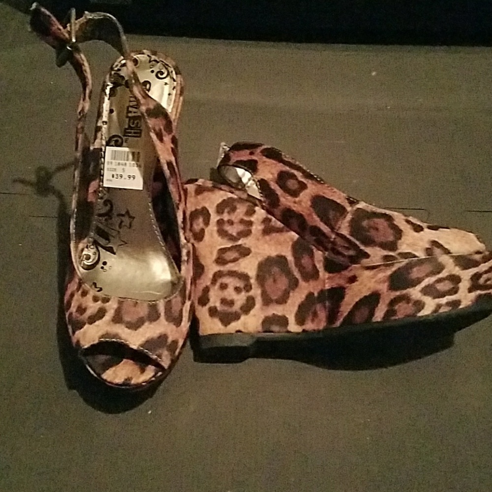 Animal print wedges